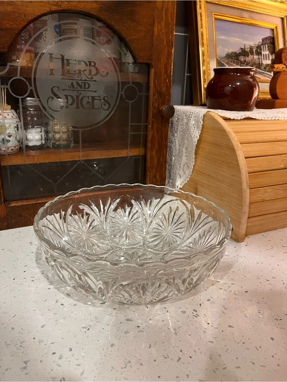 Clear Cut Glass Serving Bowl - Elegant Crystal-Style Design
